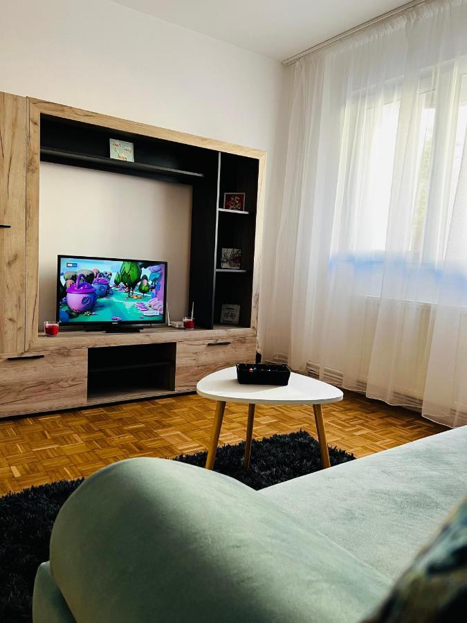 House24 Gari Apartamento Braşov Exterior foto
